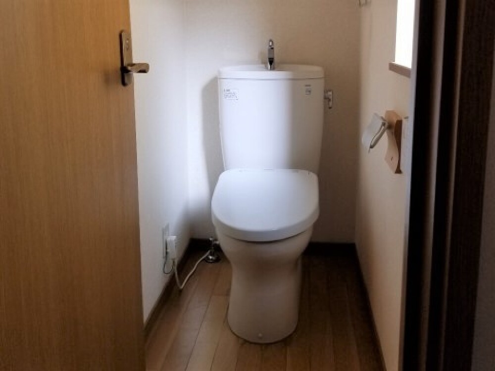 2階トイレ施工前